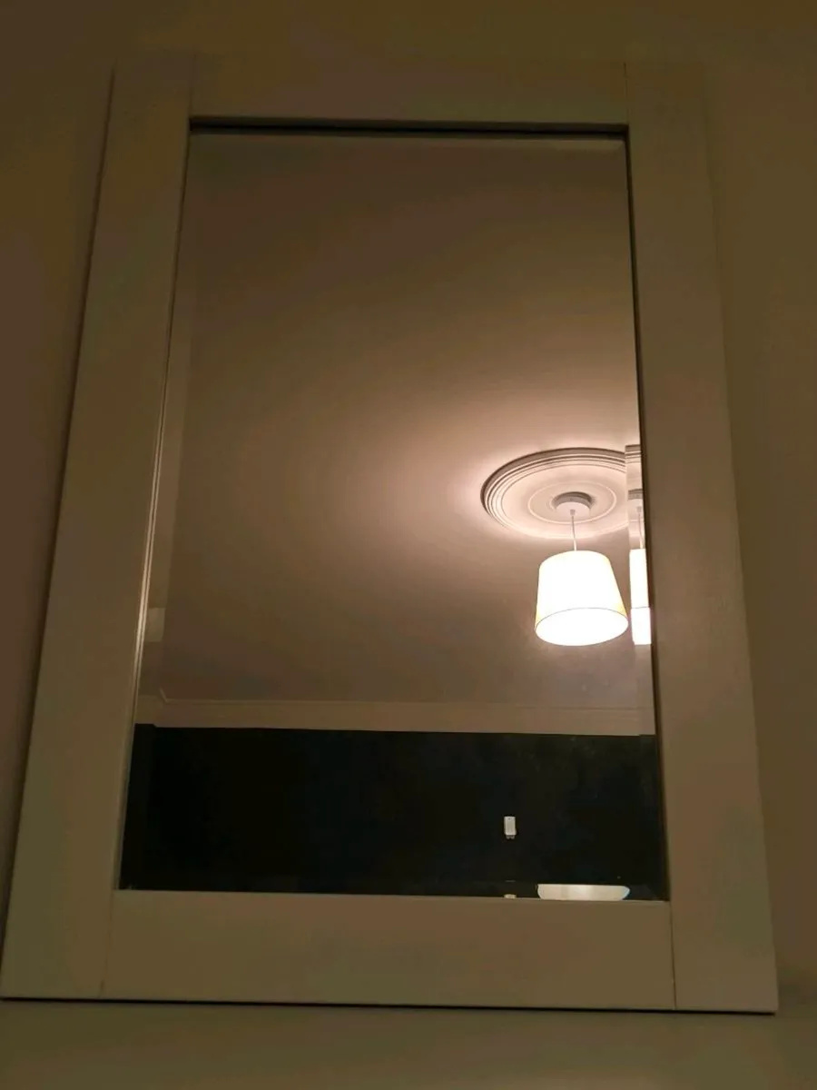 Bedroom dresser and mirror - Image 4