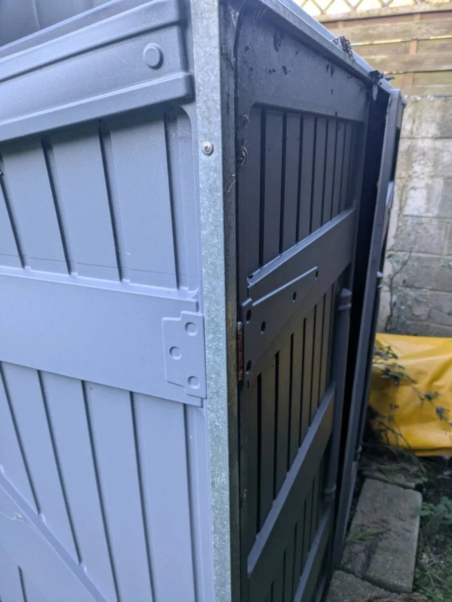 Small Garden Shed - Image 1