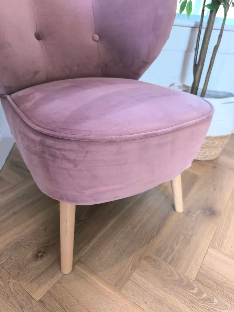 Accent chair - Image 3