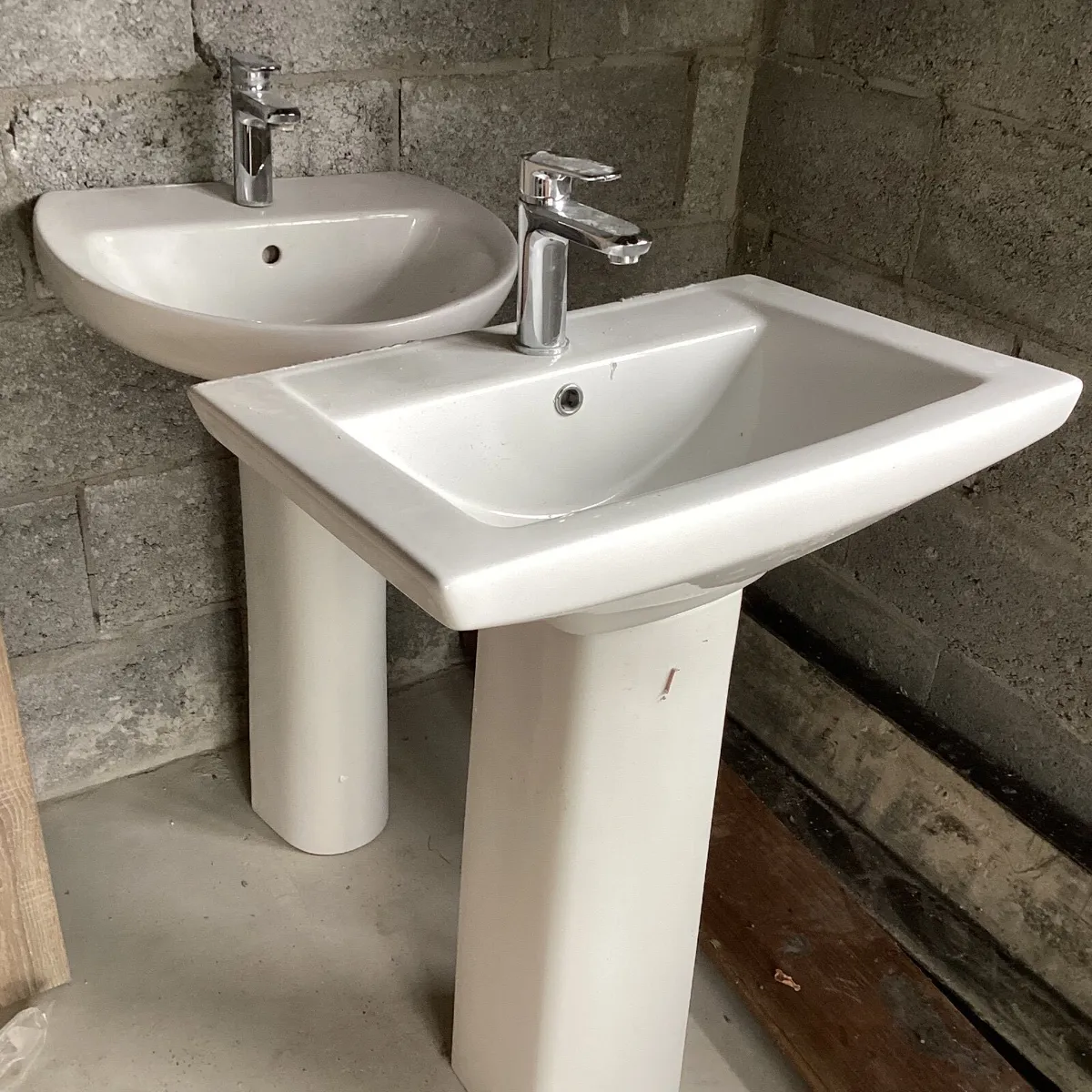 One rectangular wash hand basin with tap and pedes - Image 1