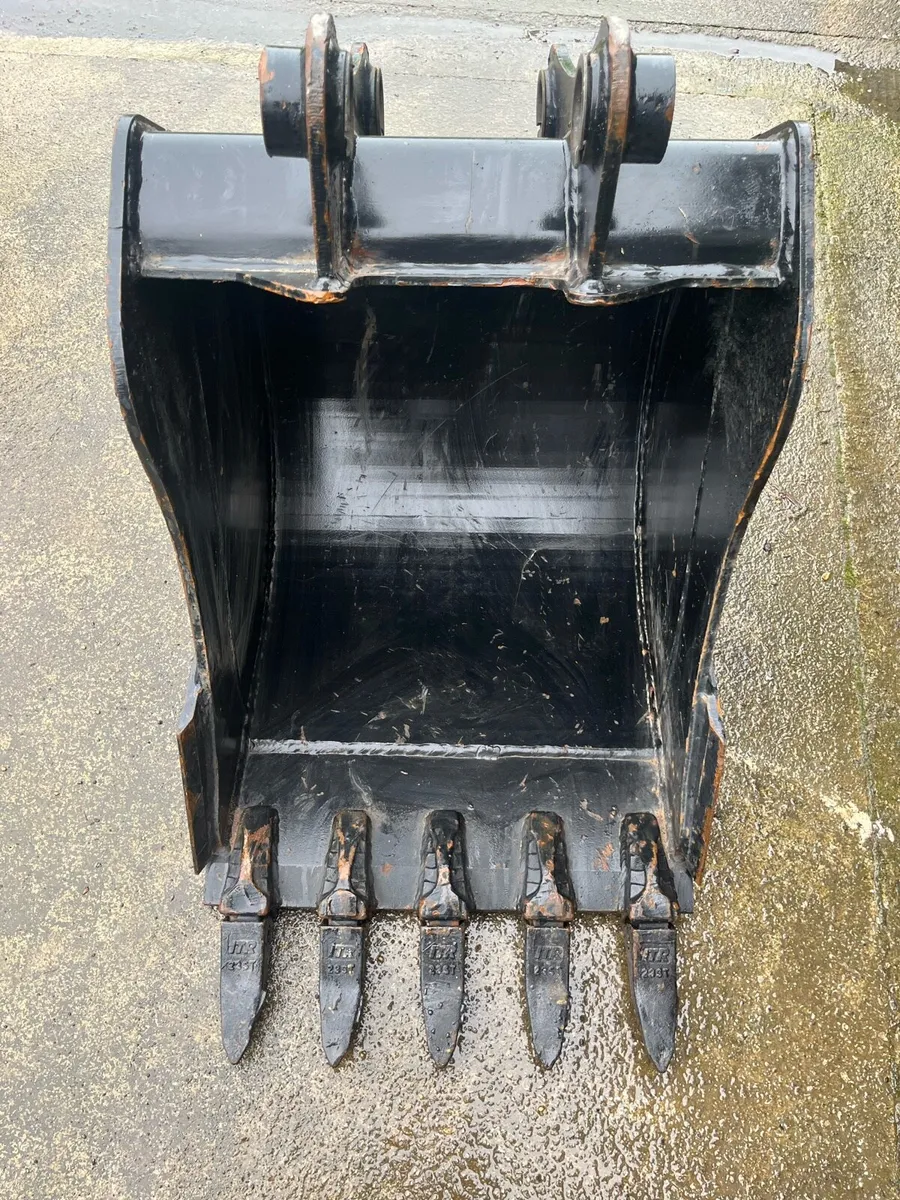 JCB 2FT BUCKET - Image 1