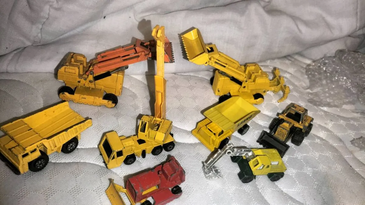 OLD VINTAGE JCB DIECAST CORGI MATCHBOX MODEL S - Image 4