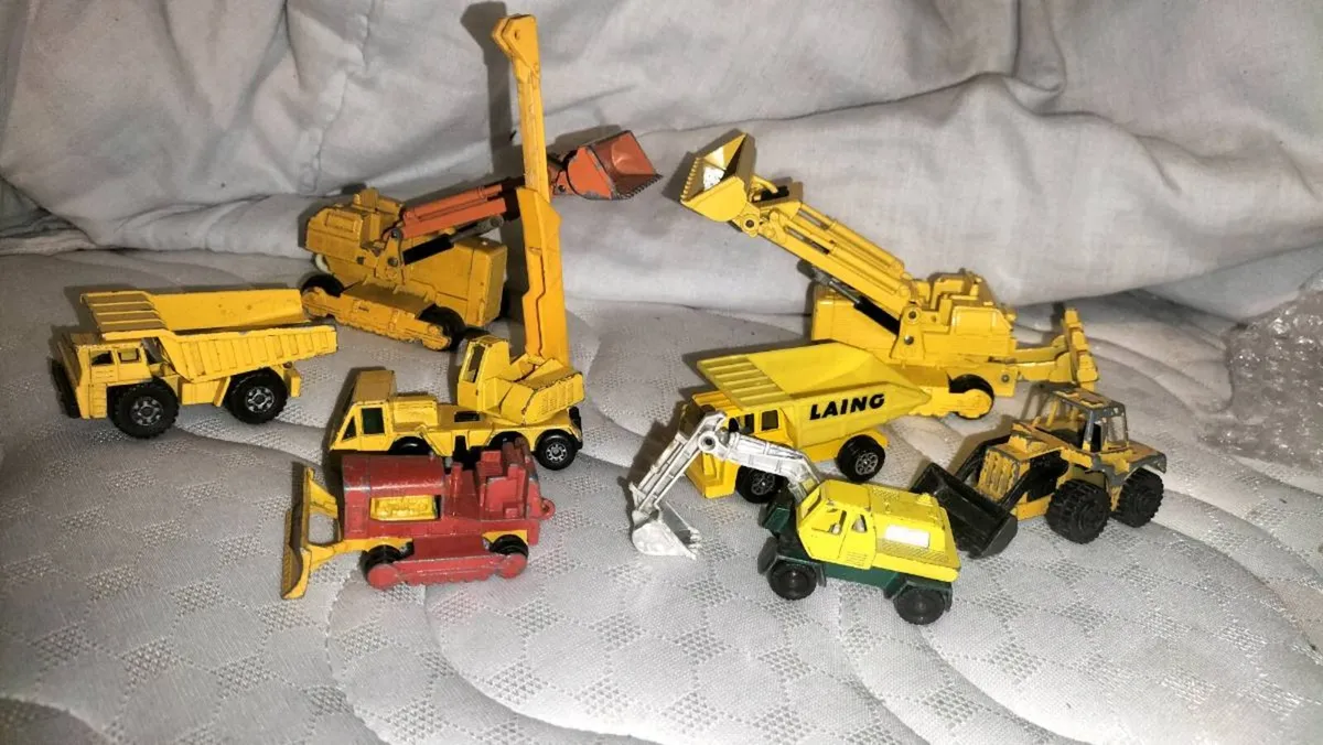 OLD VINTAGE JCB DIECAST CORGI MATCHBOX MODEL S - Image 1