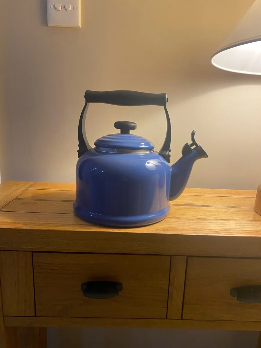 Le Creuset. Kettle
