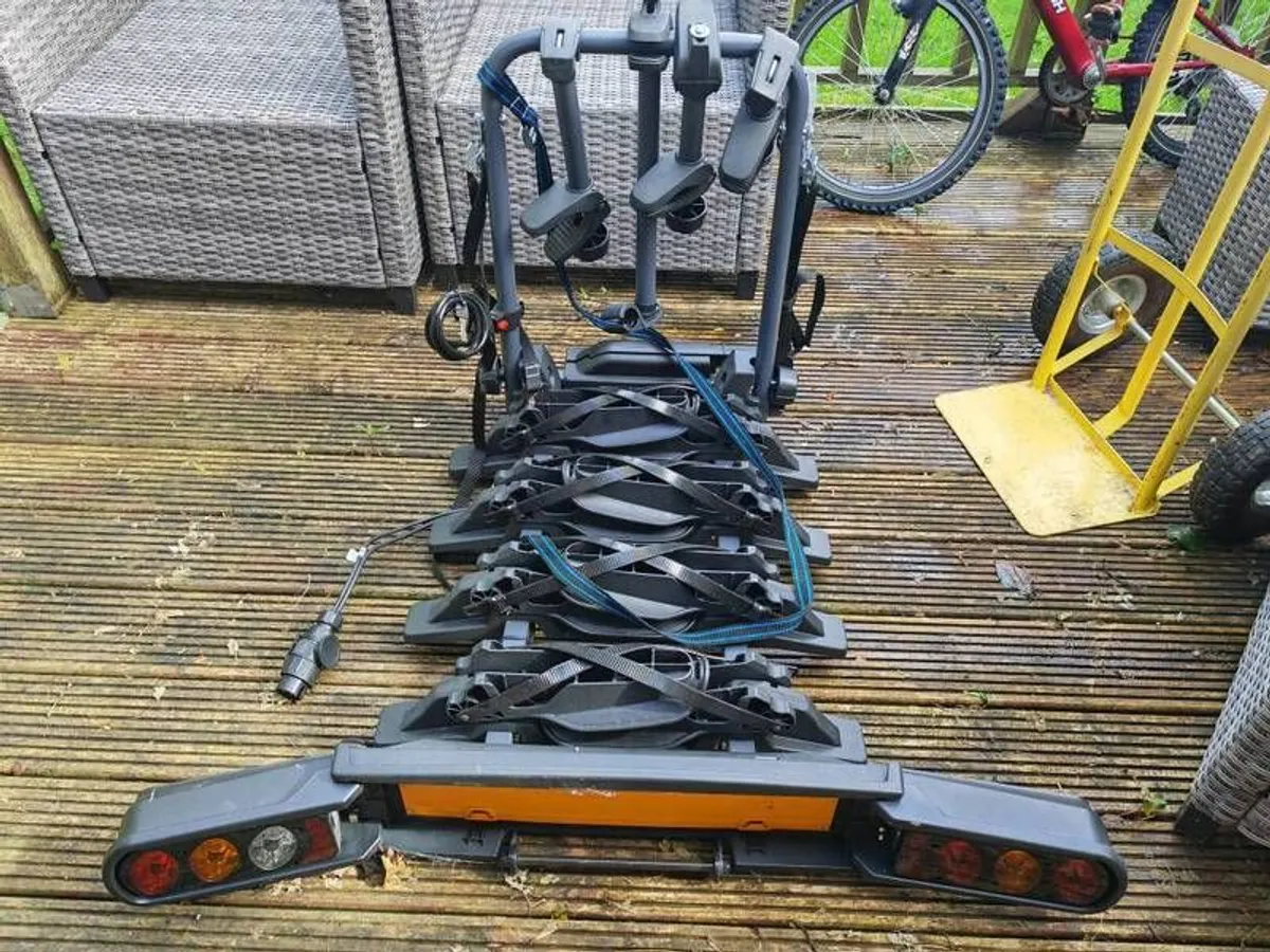 Peruzzo Pure Instinct Black Tow Bar Mounted Bike Rack - Image 2