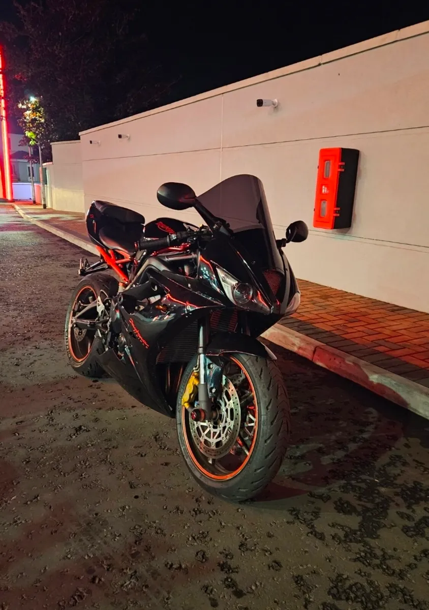 Triumph Daytona 675 - Image 3