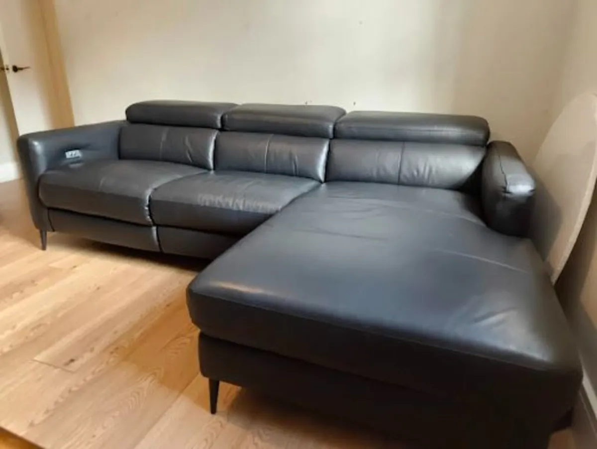 Leather recliner sofa - Image 4