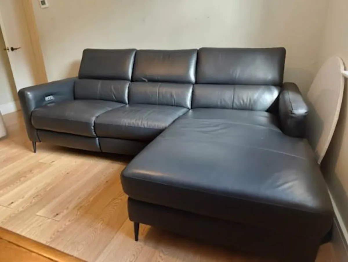 Leather recliner sofa - Image 2