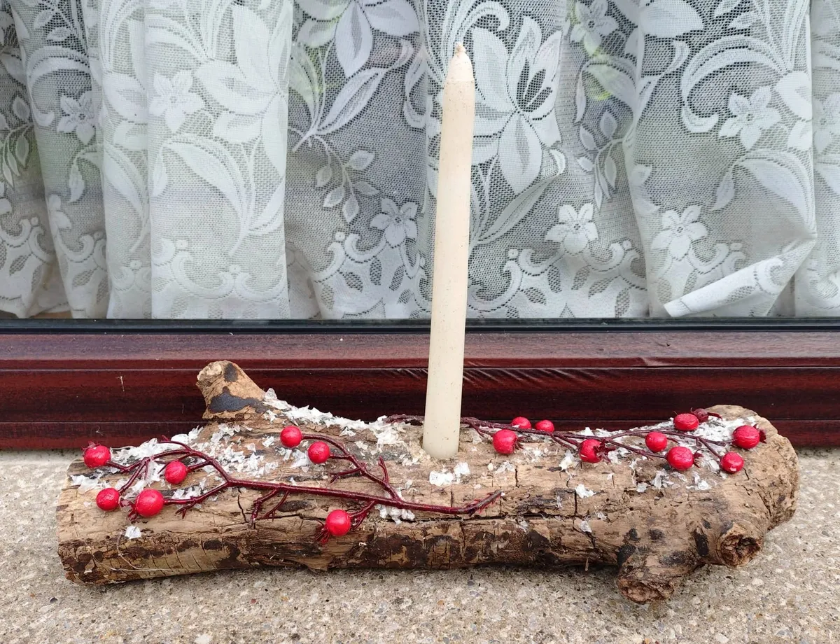 Lovely Timber Log Candle Holder With Candle. - Image 1