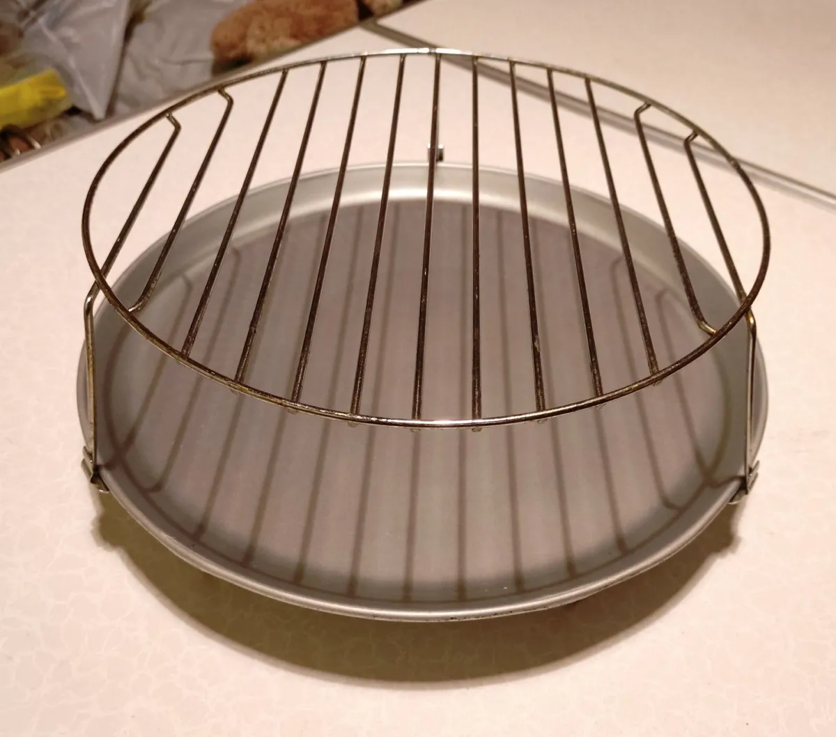 Light Metal Kitchen Tray (used). - Image 1