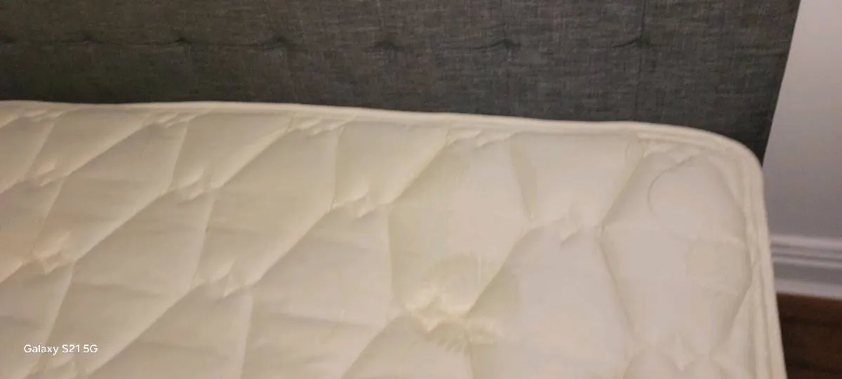 Double bed - Image 2