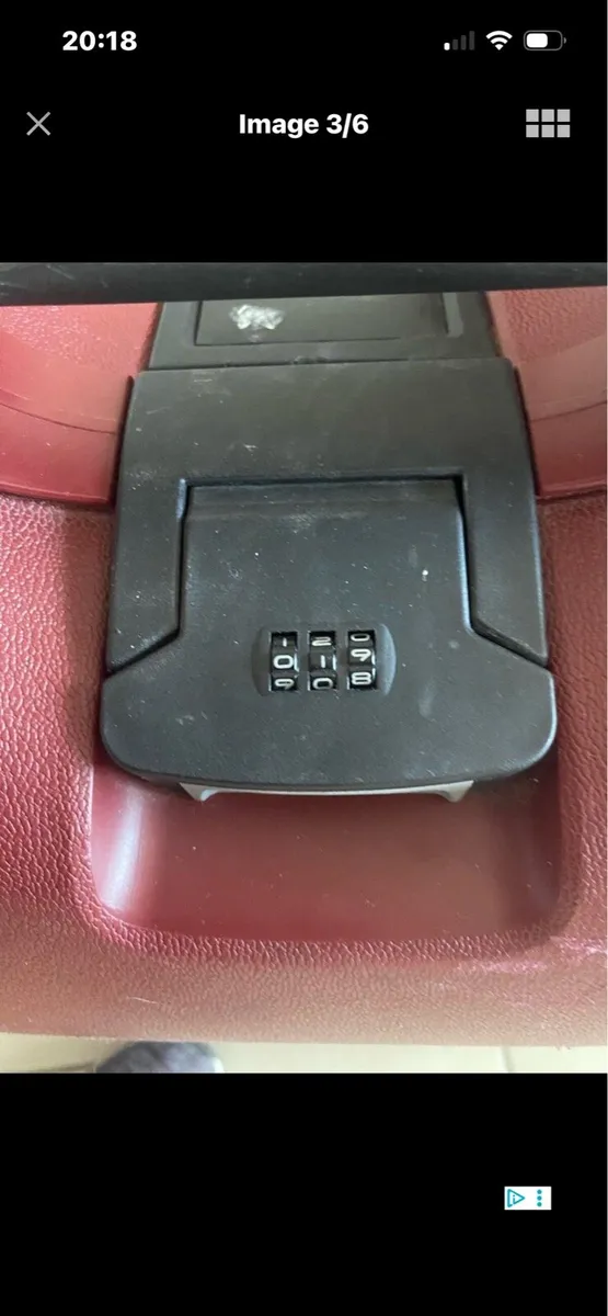 Large Samsonite Hardshell Suitcase - Image 3