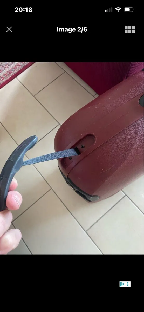 Large Samsonite Hardshell Suitcase - Image 2