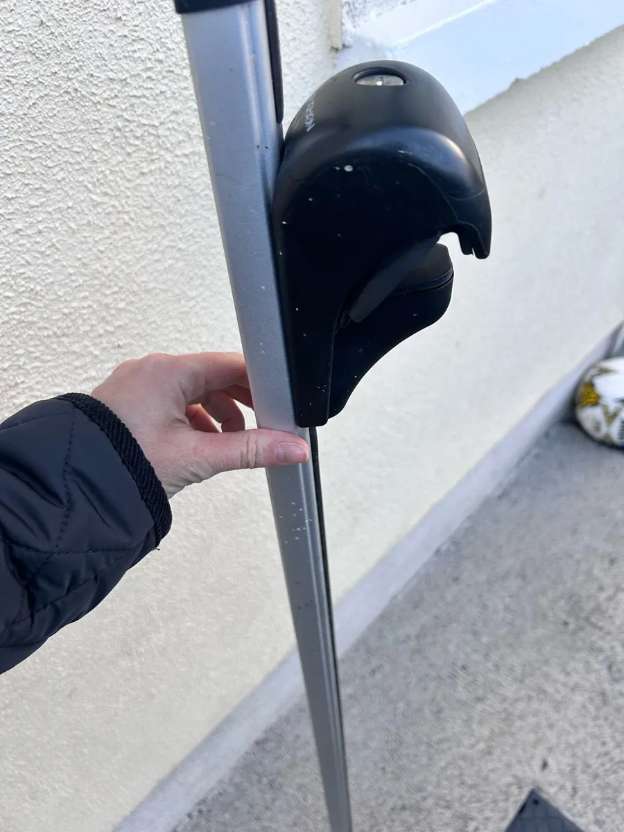 Roof bars for Seat Alhambra 2010 model on wards - Image 2