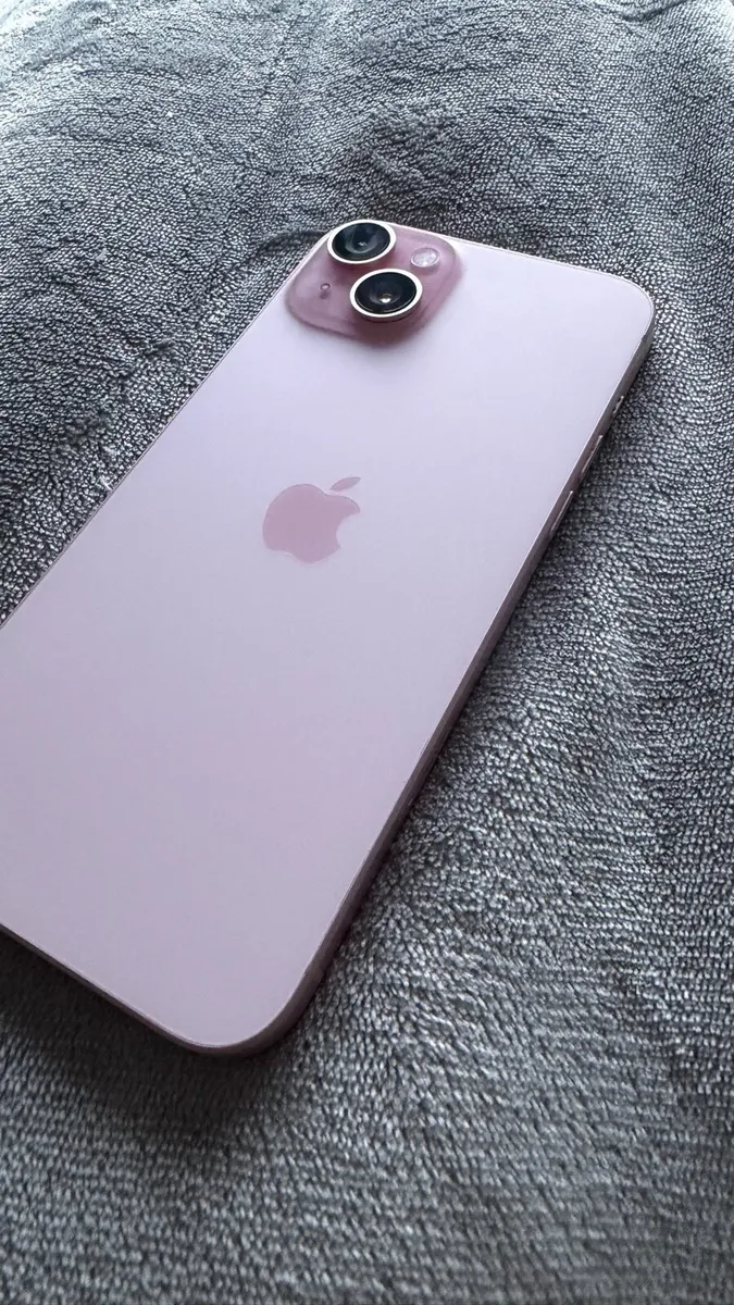 I PHONE 15 PLUS PINK UNLOCKED TO ANY NETWORK - Image 1