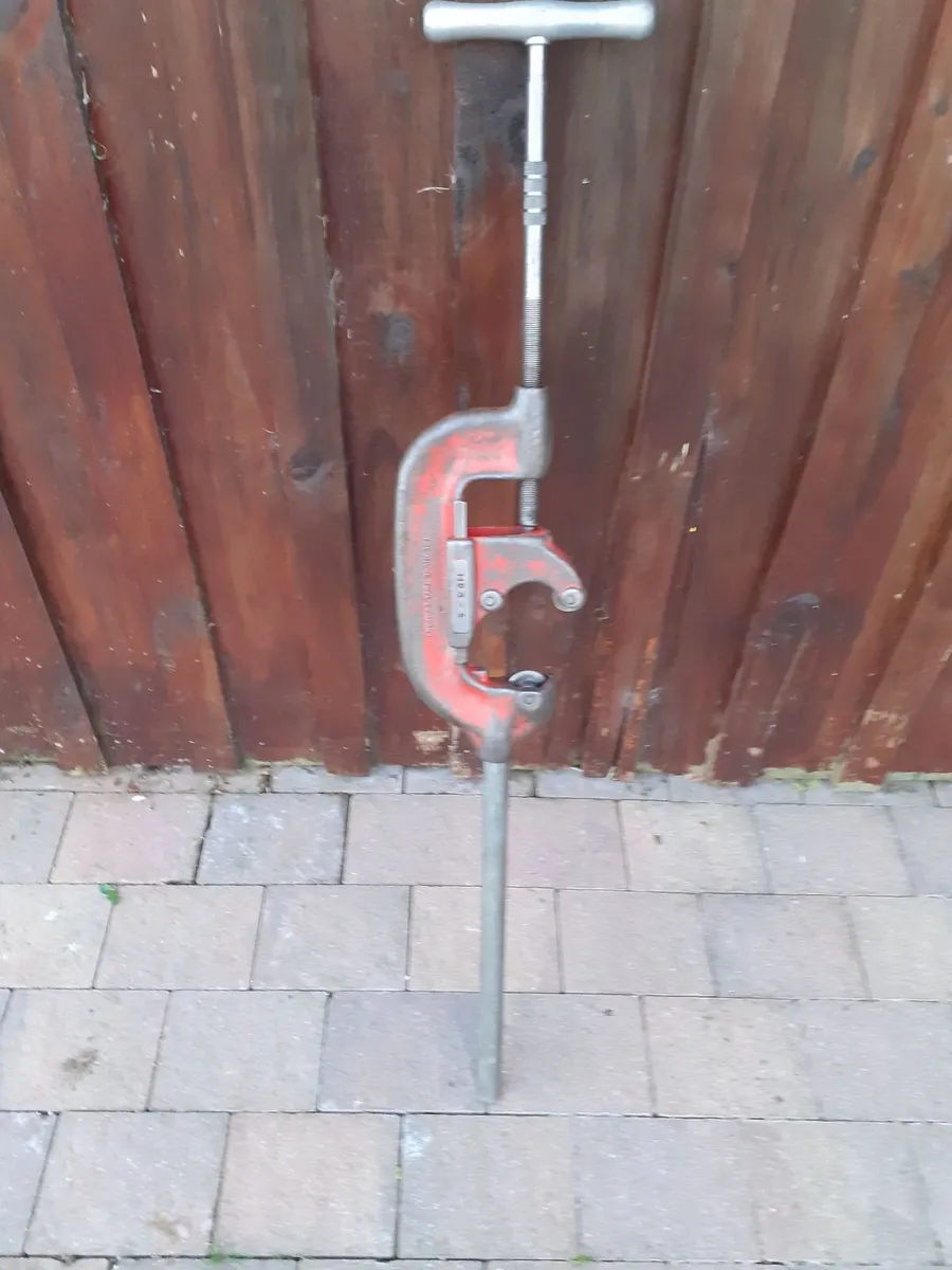 RIDGID 4S HEAVY DUTY PIPE CUTTER - Image 1