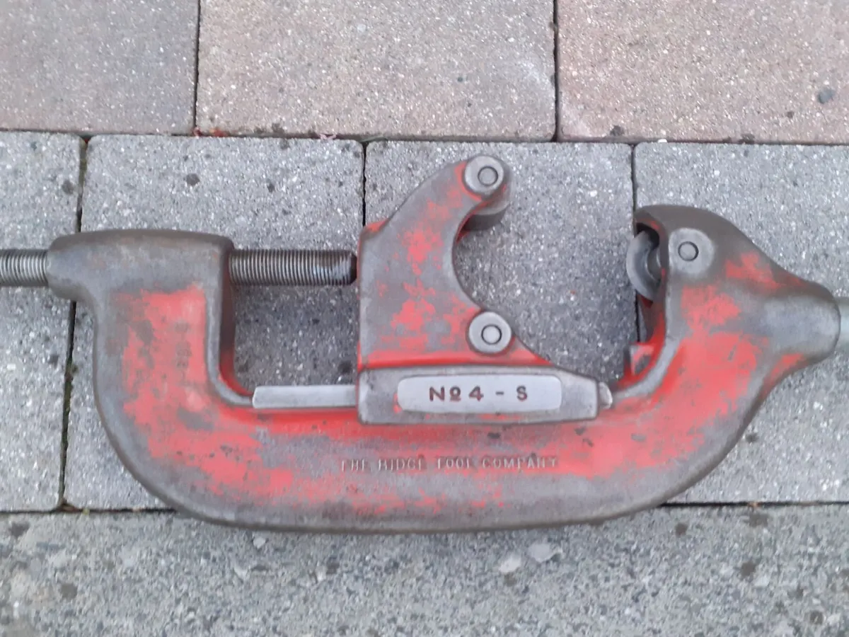 RIDGID 4S HEAVY DUTY PIPE CUTTER - Image 2