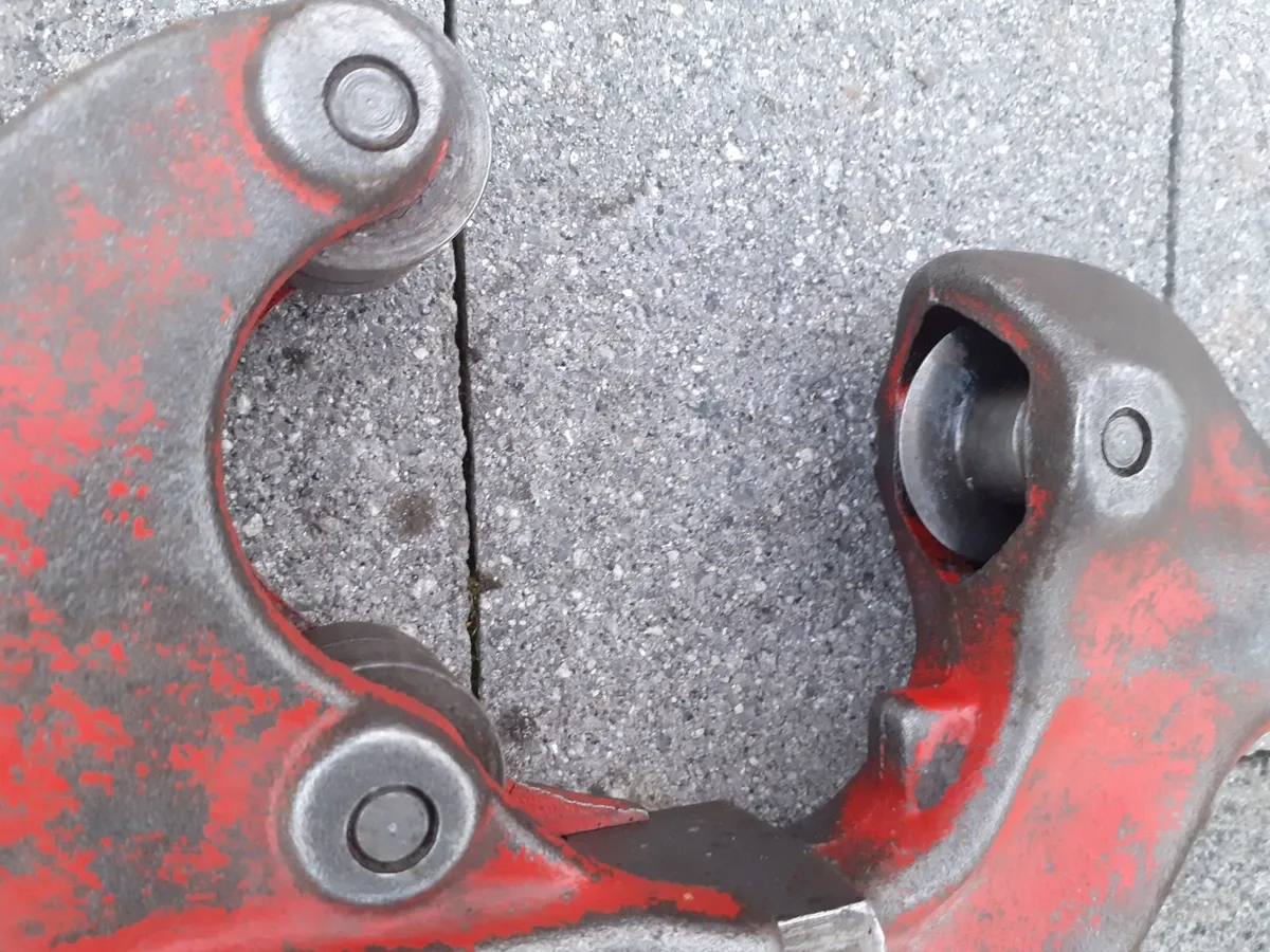 RIDGID 4S HEAVY DUTY PIPE CUTTER - Image 3