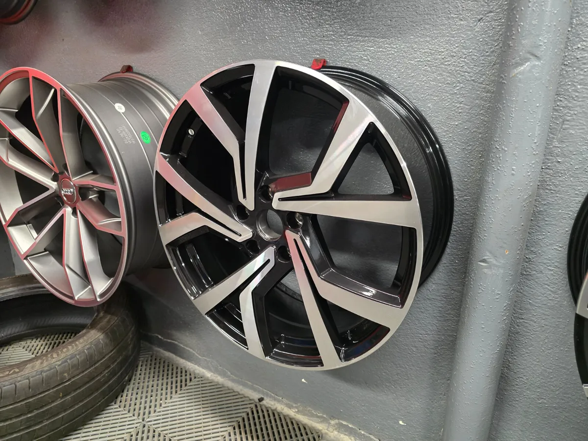 **Special** 19" Volkswagen Clubsport Style