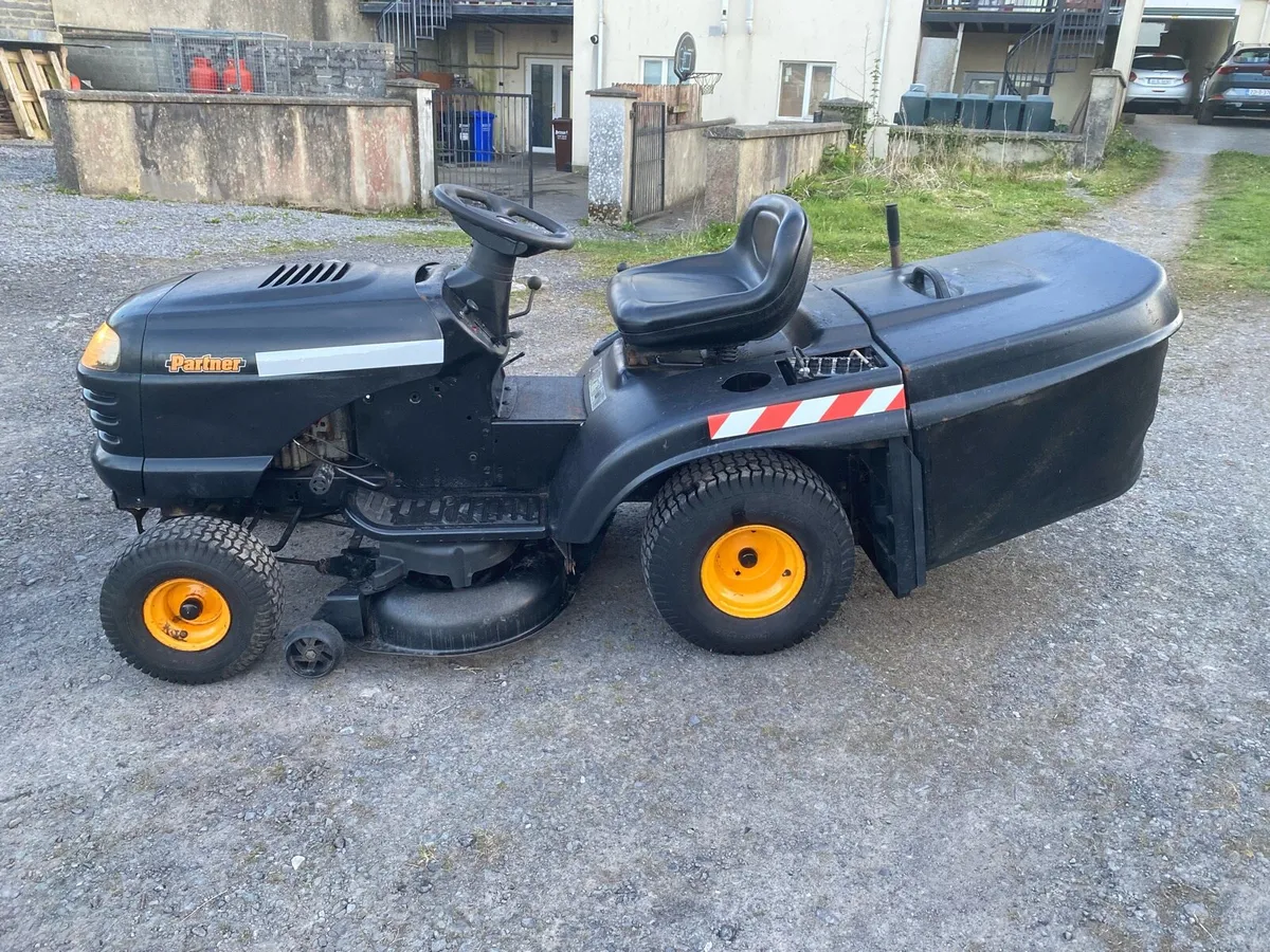 Partner ride on mower - Image 3