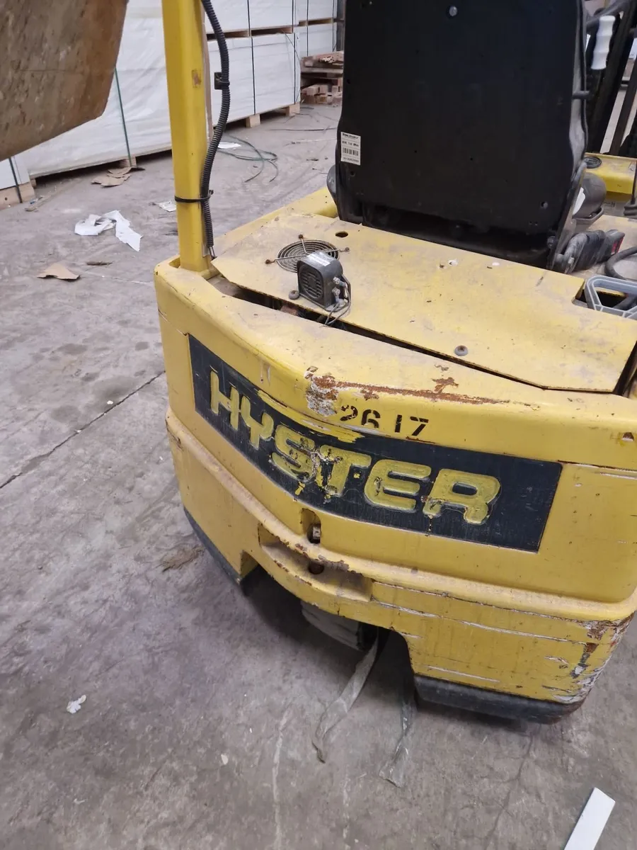 Forklift - Image 2