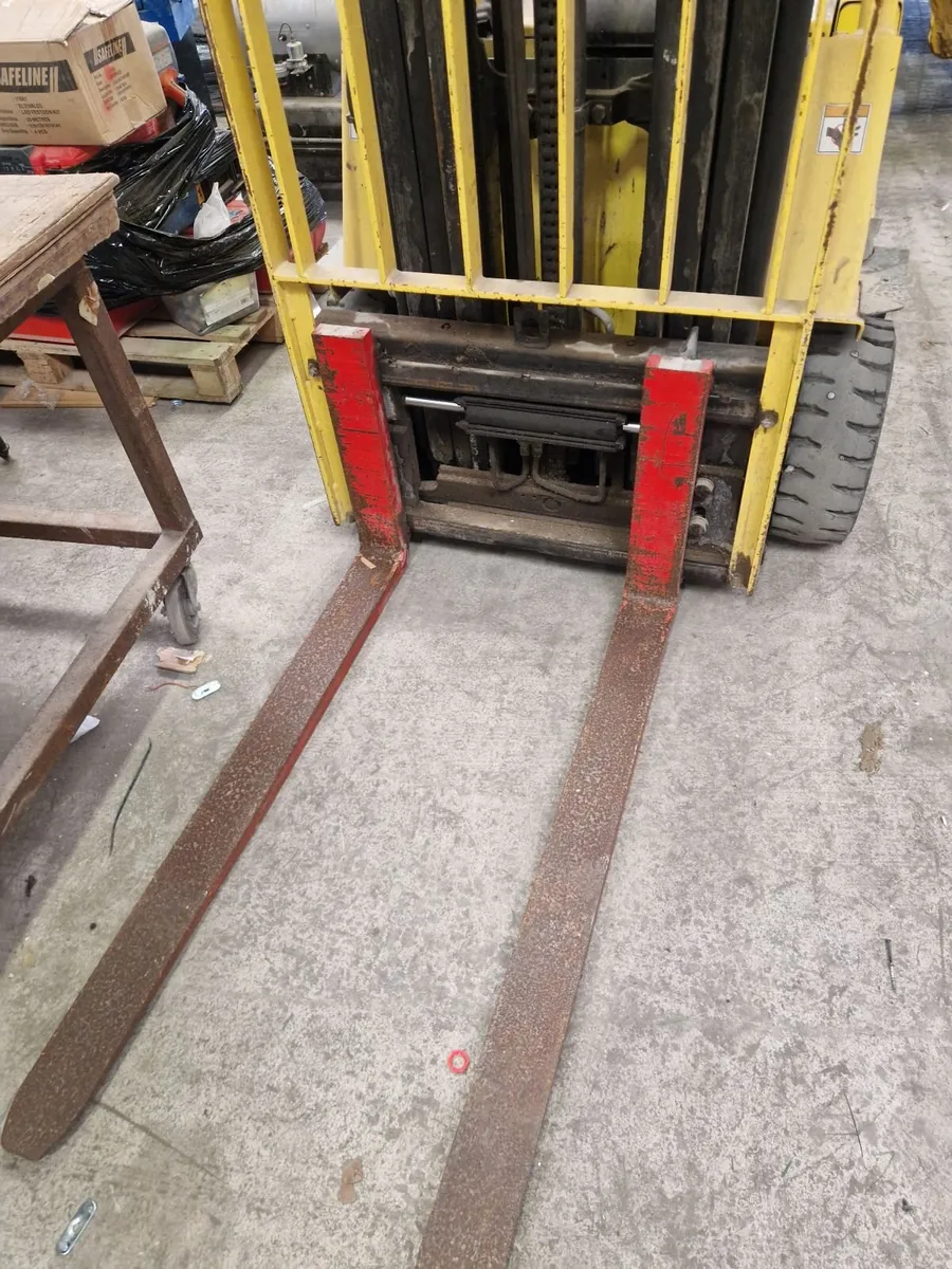 Forklift - Image 4