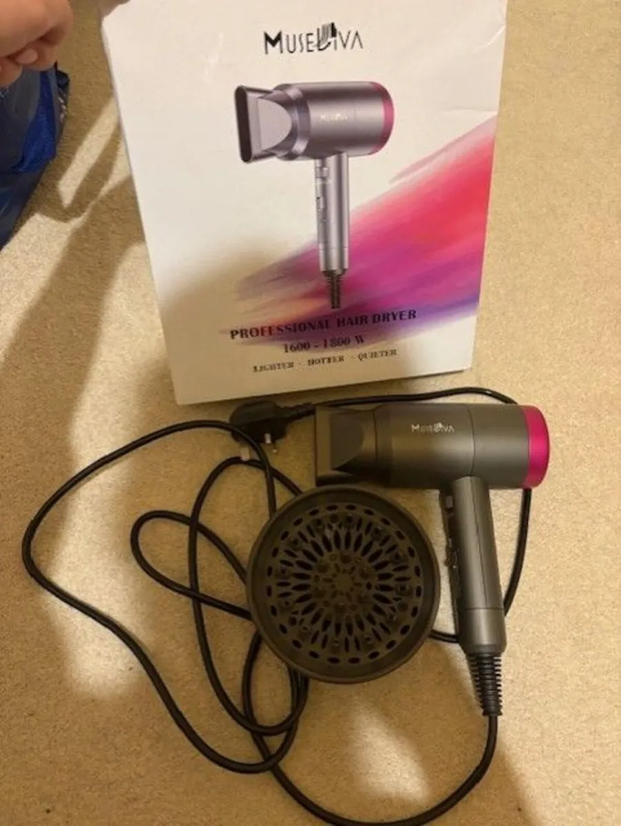 Hair Dryer + Diffuser