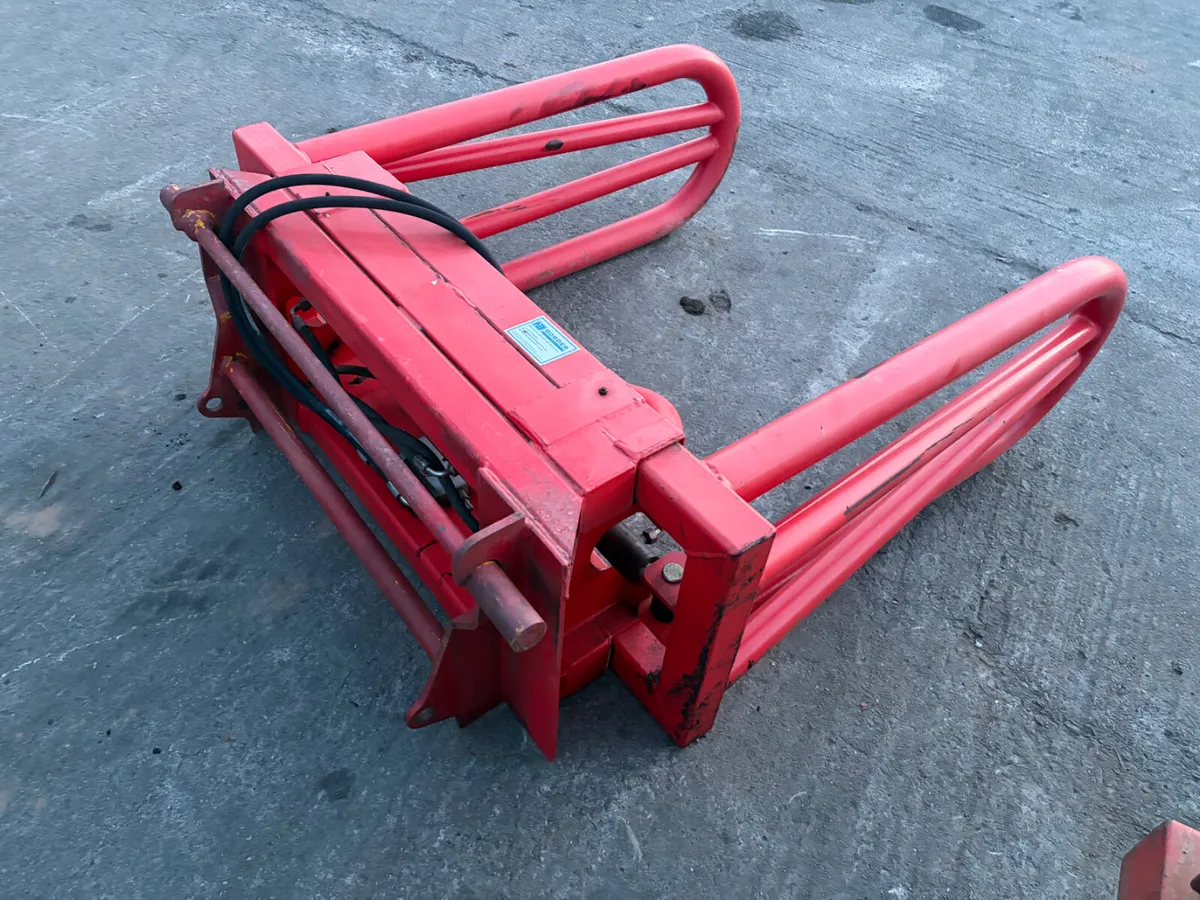 Square Bale Grab - Image 2