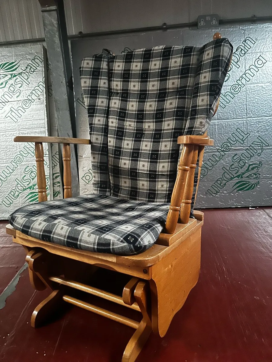 Wooden rocking chair with stool - Image 3