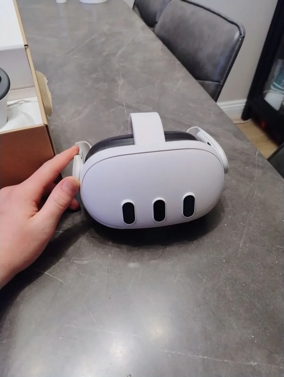 Meta Quest 3 - Image 2