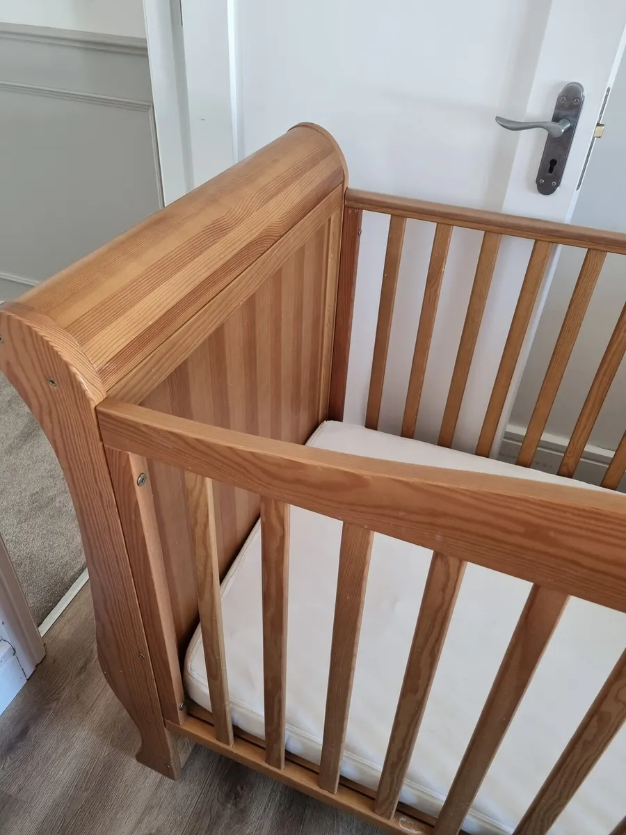 Sleigh cot bed - Image 4