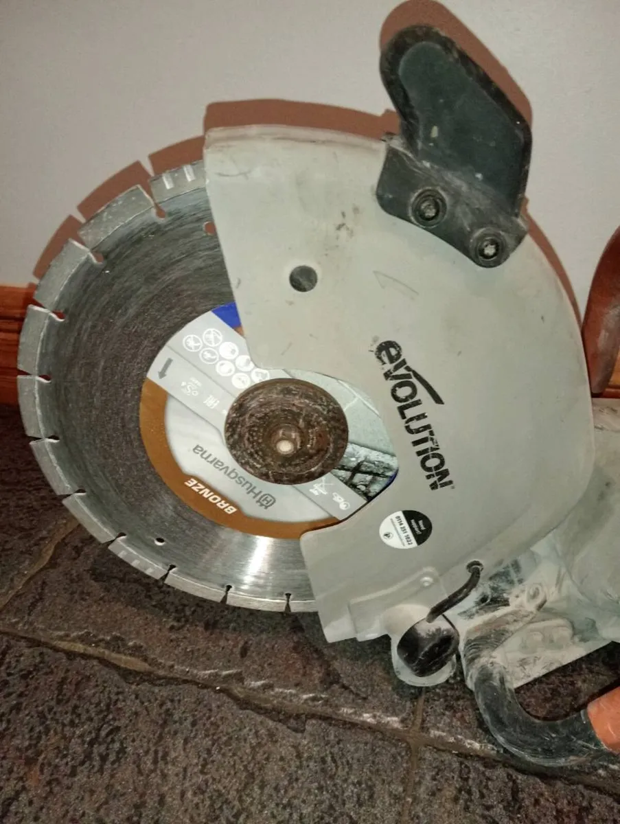 Evolution R300 DCT 2400w with 12" diamond blade - Image 2