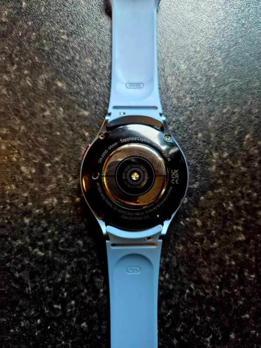 Samsung Galaxy watch 5 - Image 2