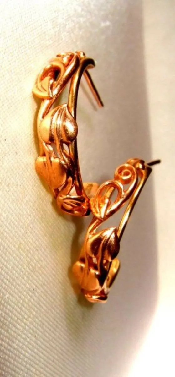 Vintage Hallmarked 9ct Gold Hoop Earrings - Image 2