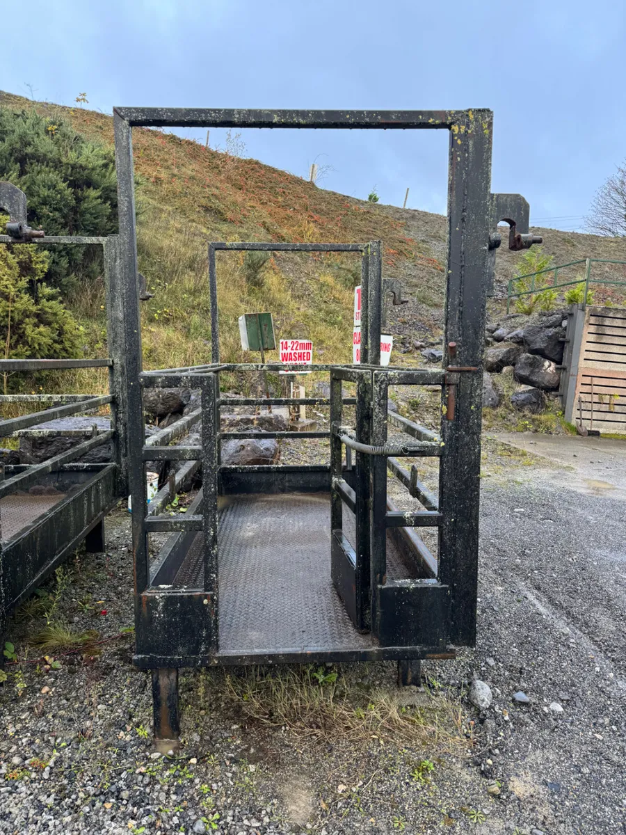 Access Platform For Loader / Teleporter - Image 1