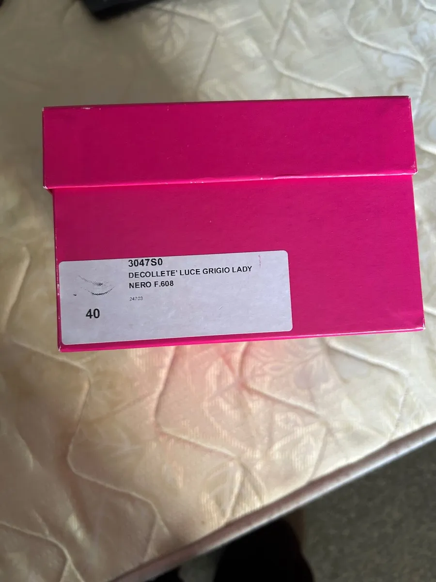 Sliver shoes - Image 1