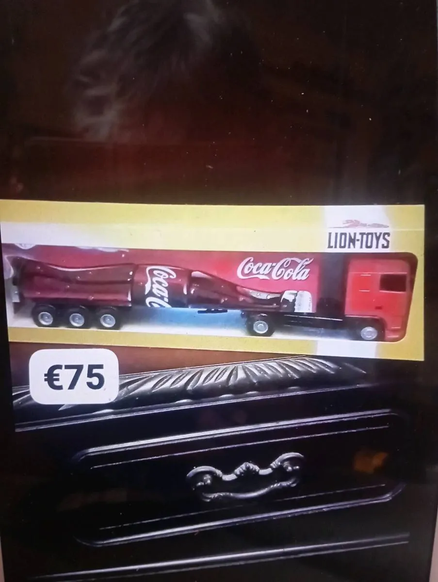 CORGI COCA COLA DIE-CAST MODLES - Image 2