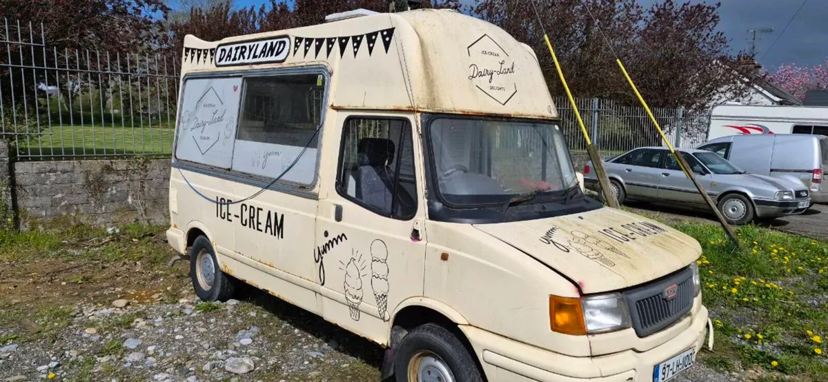 Ice Cream Van - Image 1