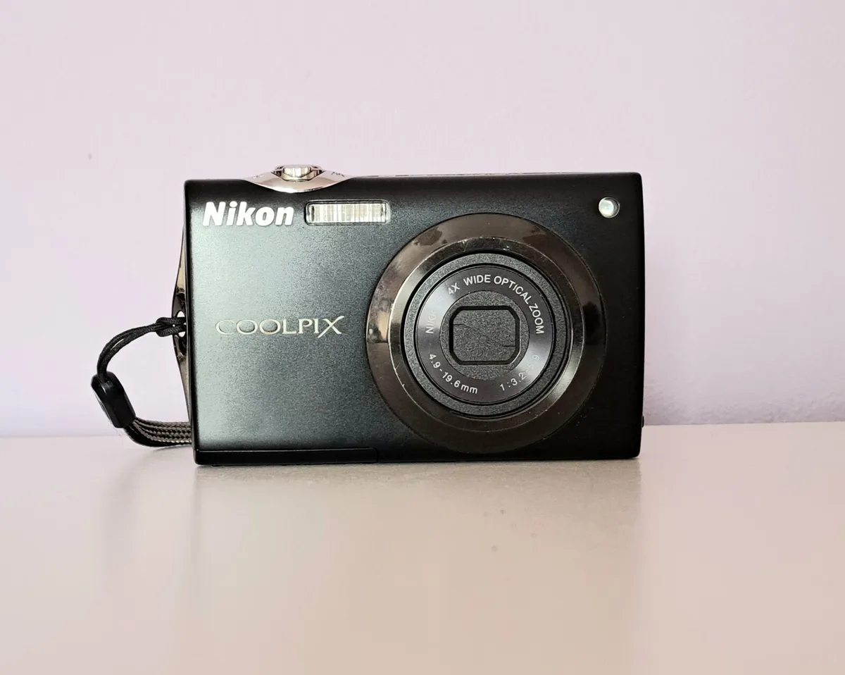 Nikon Coolpix S4000 - Image 1
