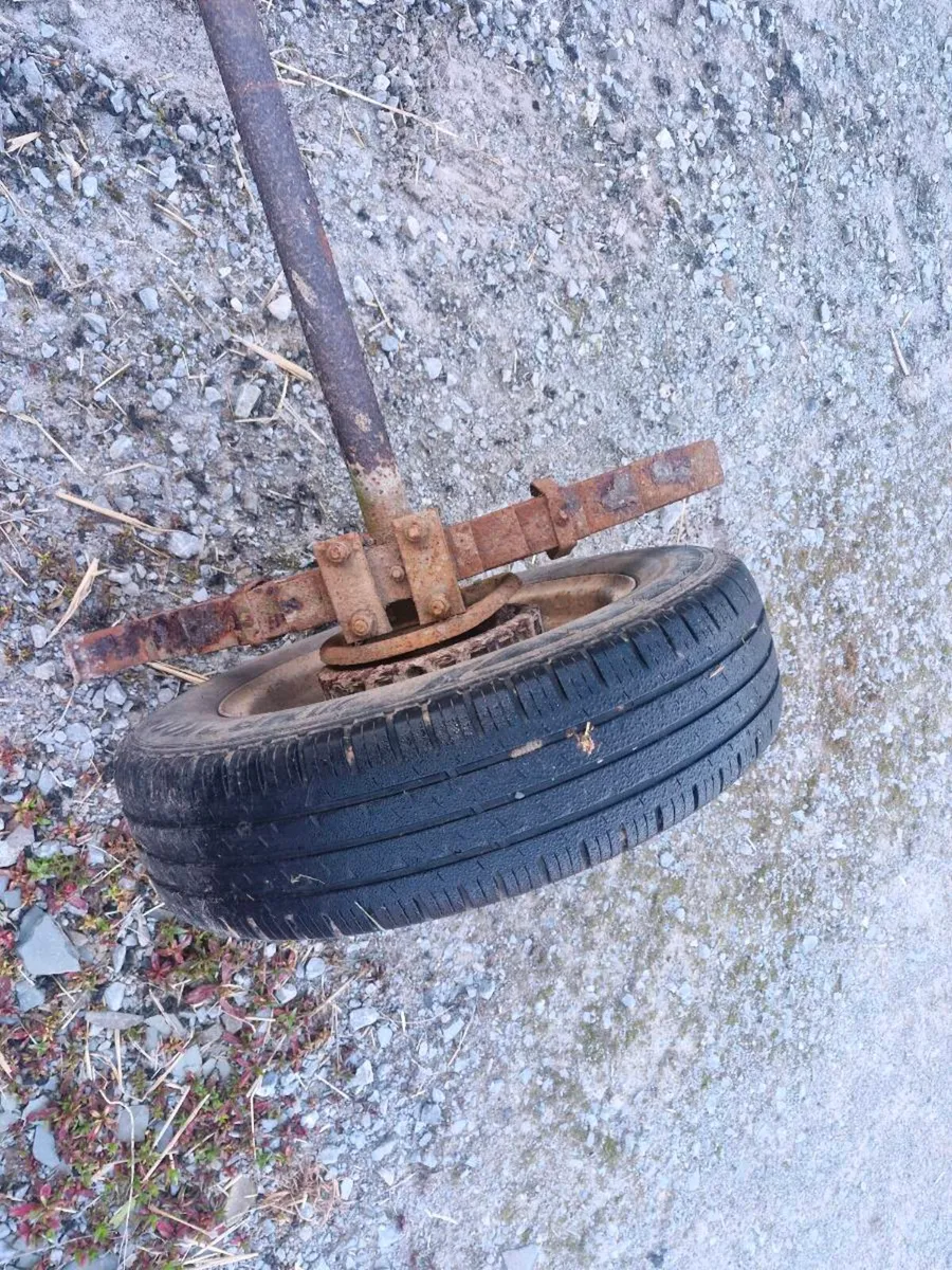 Ifor williams axle - Image 2