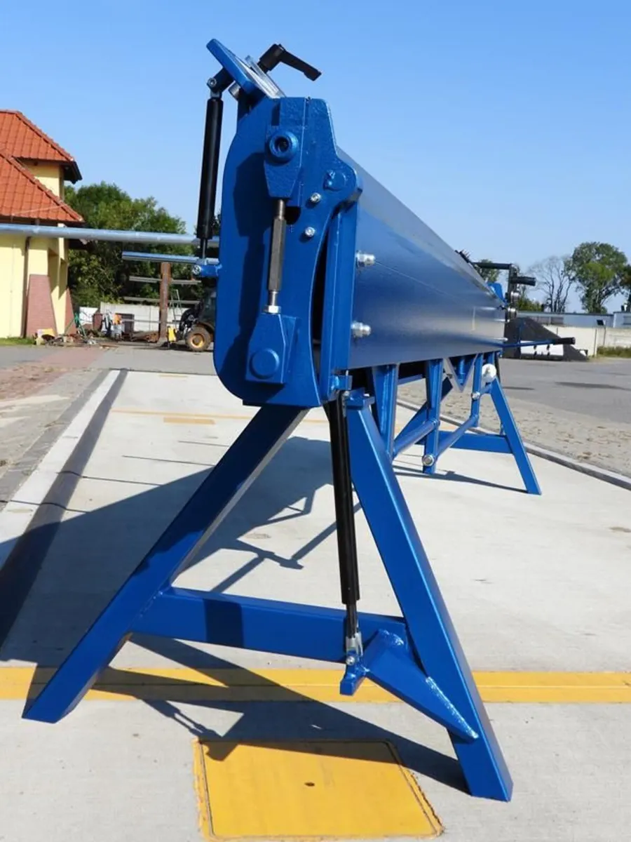 4m sheet metal folder, press brake bending machine - Image 1