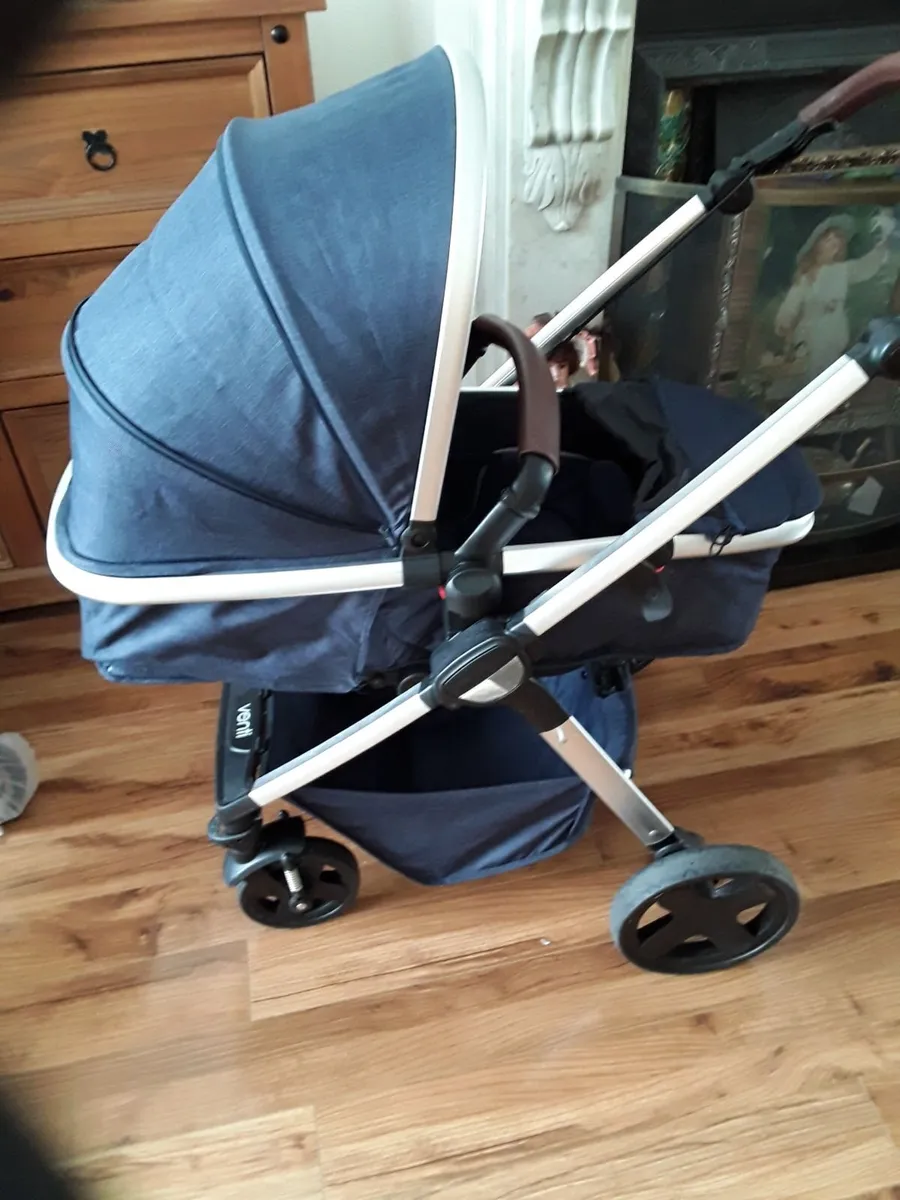 Lovely Venti Buggie as  new 2 in 1 - Image 2