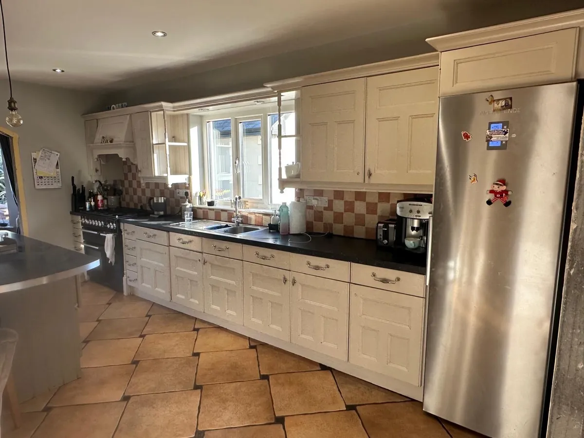 Oak solid kitchen - Image 1