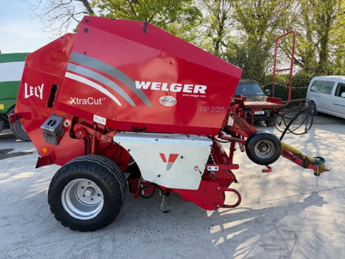 Welger 235 Xtra cut 17 Baler - Image 1