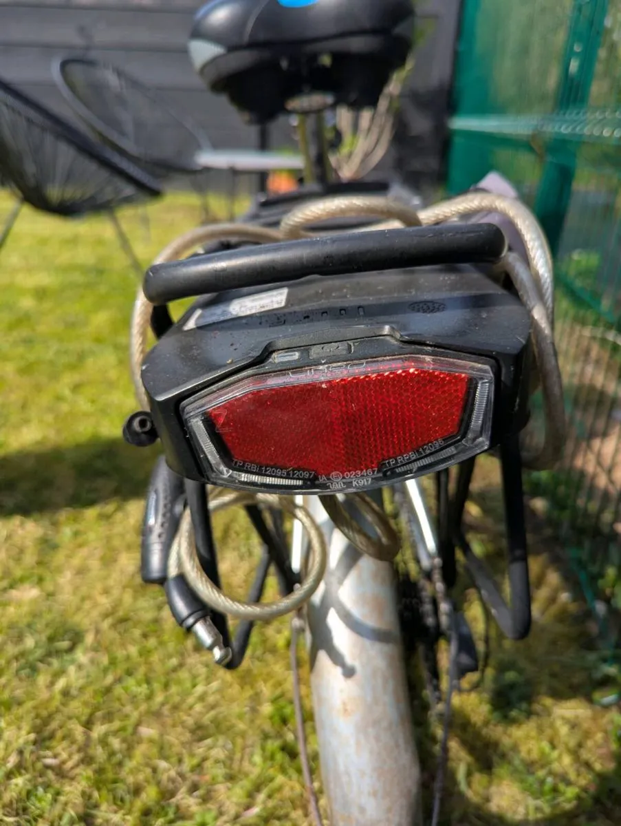 Electric EasyStreet city bike - Image 2