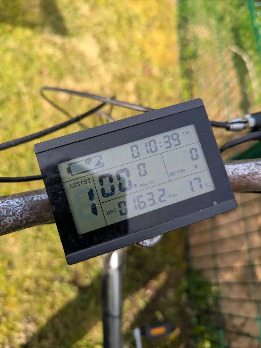 Electric EasyStreet city bike - Image 3