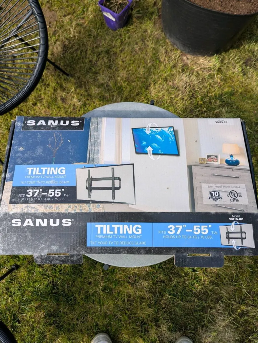 Sanus TV wall bracket 37" - 55" (Tilting) - Image 1