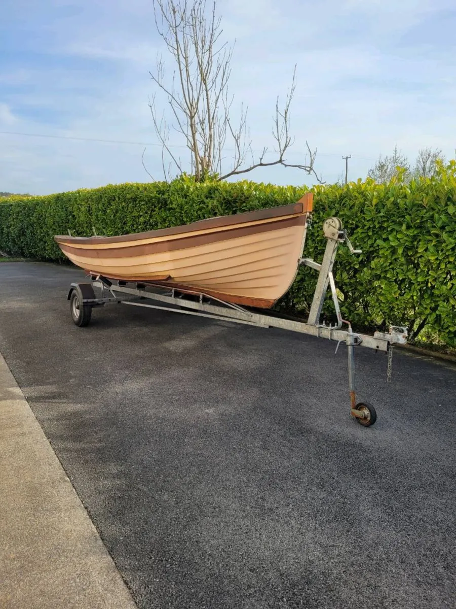 19ft sheeling lake boat - Image 4