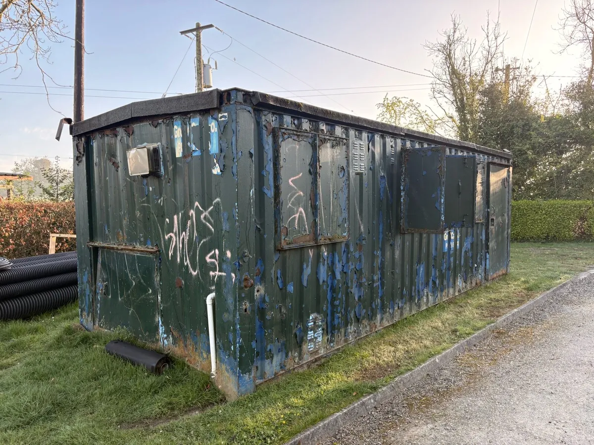 24 Foot Canteen Container - Image 1