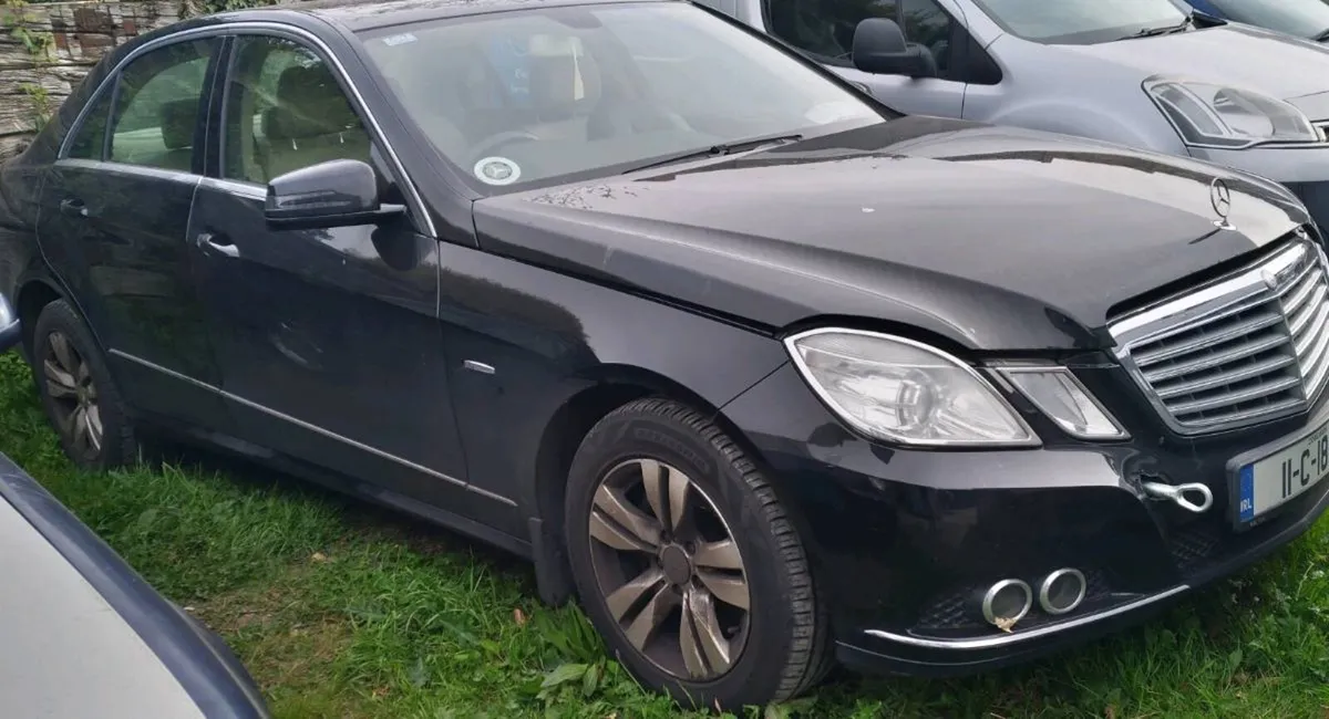 Mercedes E250 Breaking - Image 1
